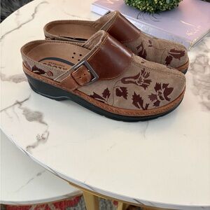 Klogs Tan Suede Floral Clog Mule with Brown Leather Strap